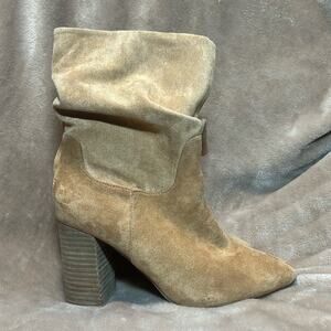Ccocci Darby Slouchy Block Heel Tan Faux Suede Boot Round Toe Women's Size 7  :)